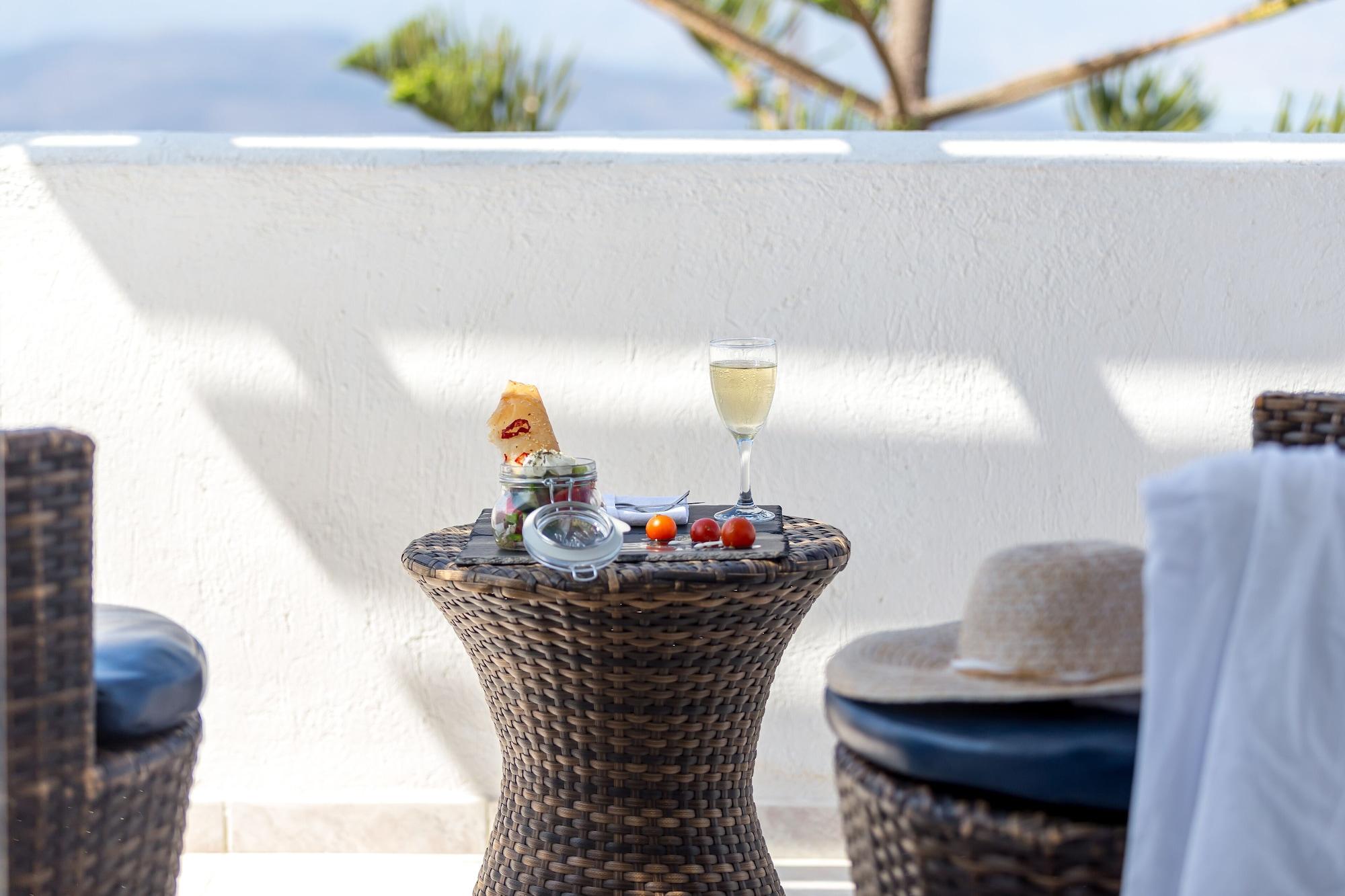 Caldera Romantica Hotel 3*